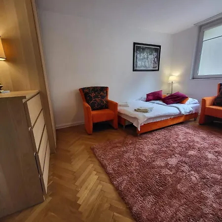 Pokoje Nowiniarska Nf